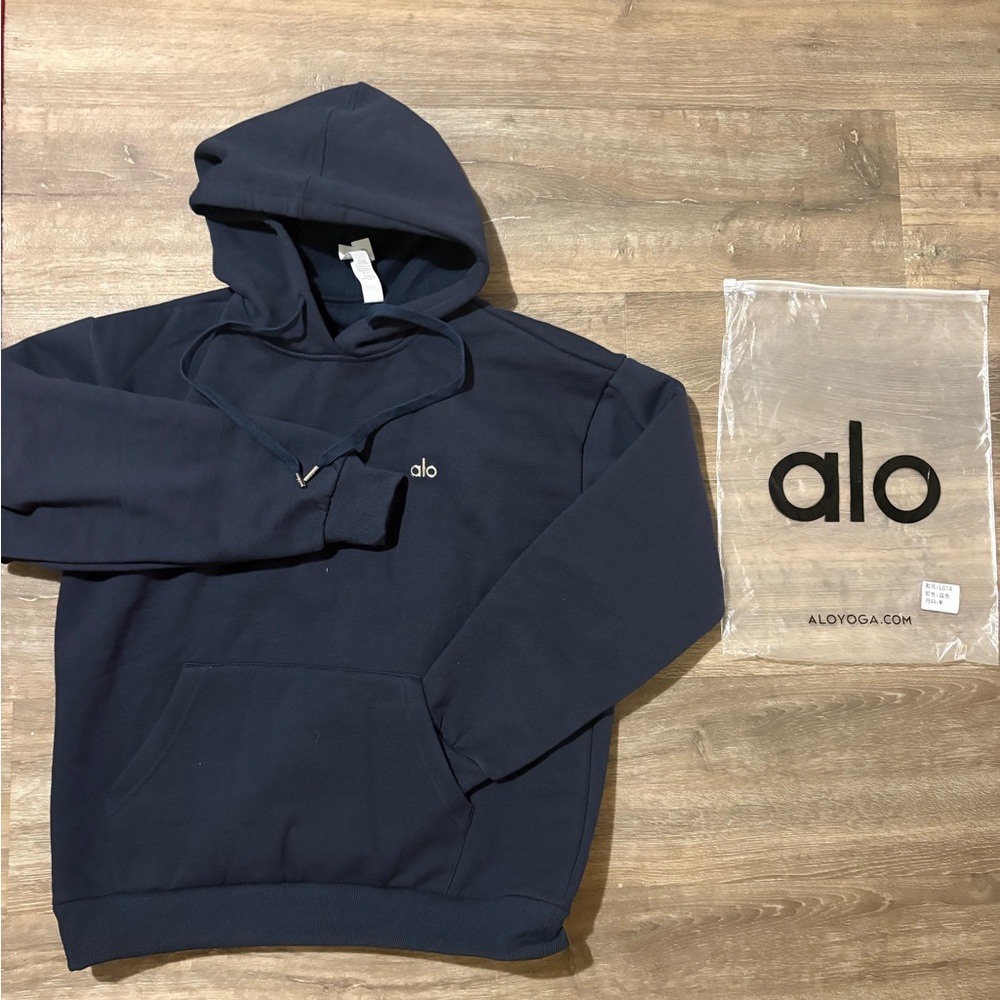 ALO Yoga Men's Deep Blue Hoodie